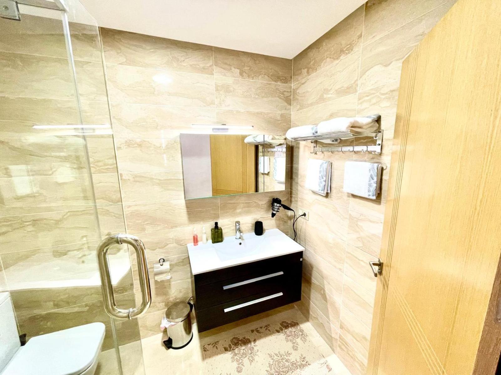 Modern Elegance With Sea Views In Central Tangier - Steps To Beach, Train And Attractions! المظهر الخارجي الصورة