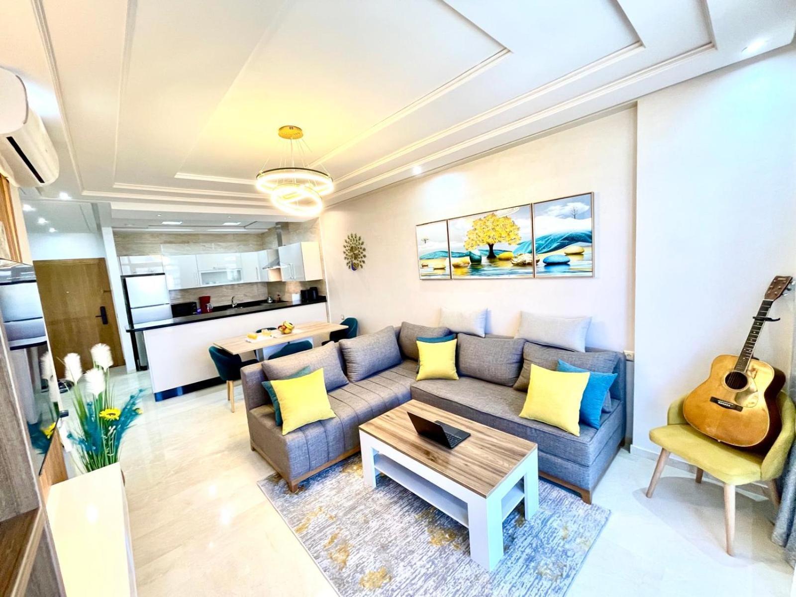 Modern Elegance With Sea Views In Central Tangier - Steps To Beach, Train And Attractions! المظهر الخارجي الصورة